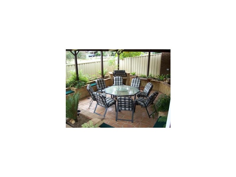 2 Adelphi Crescent, Doonside NSW 2767