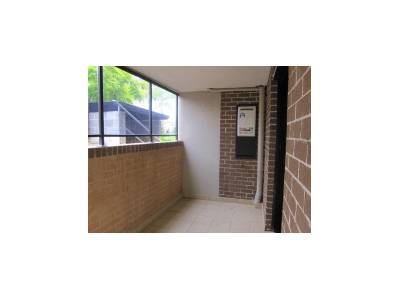 8/8-14 Oxford St, Blacktown NSW 2148