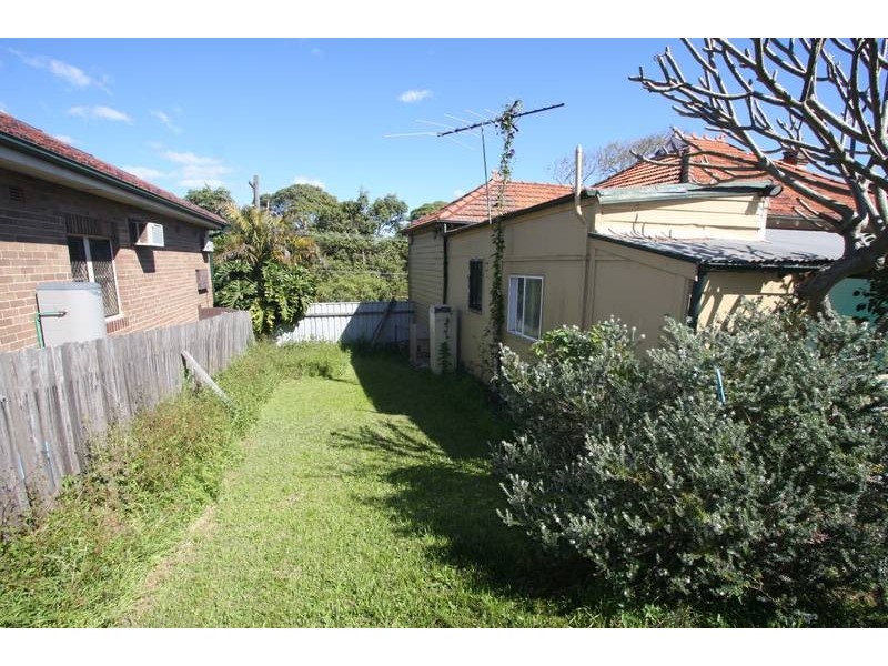 112 Queen Victoria Street, Bexley NSW 2207