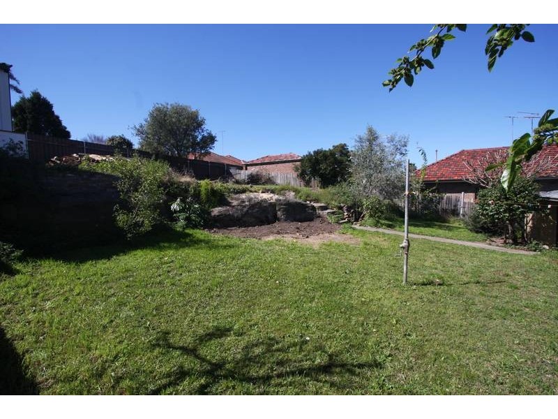 112 Queen Victoria Street, Bexley NSW 2207