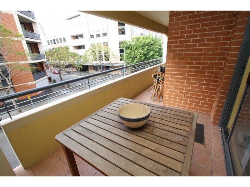 8/2-10 Quarry Master Drive, Pyrmont NSW 2009