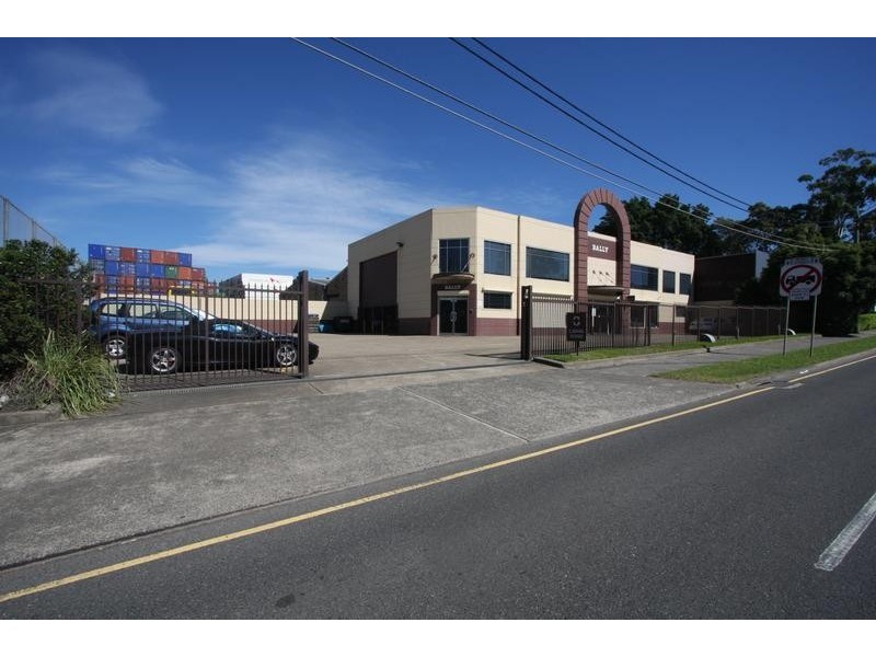 8 Canal Road, St Peters NSW 2044