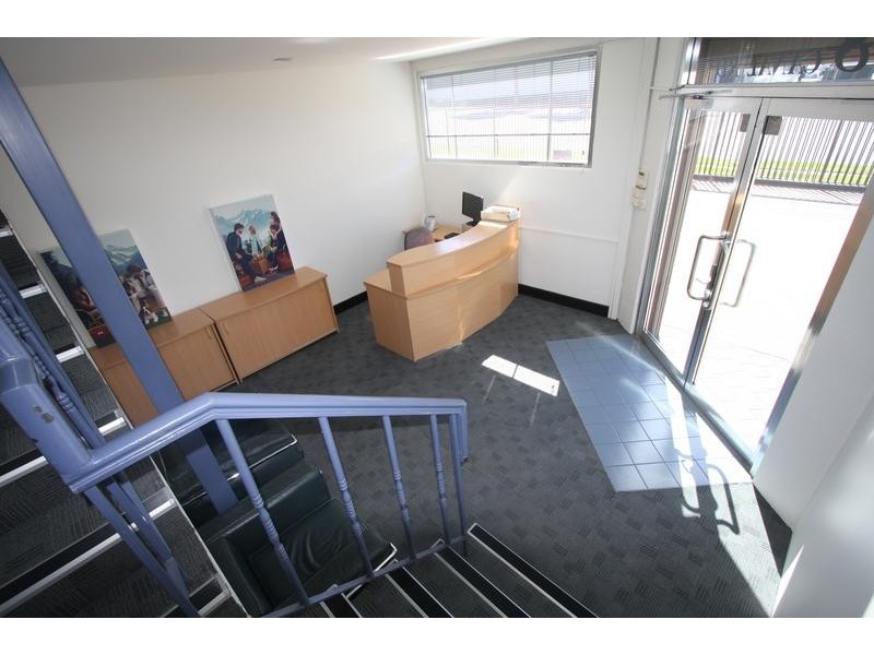 8 Canal Road, St Peters NSW 2044