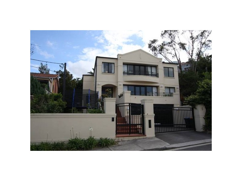 5 The Avenue, Linley Point NSW 2066