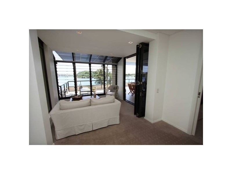 18 West Crescent Street, Mcmahons Point NSW 2060