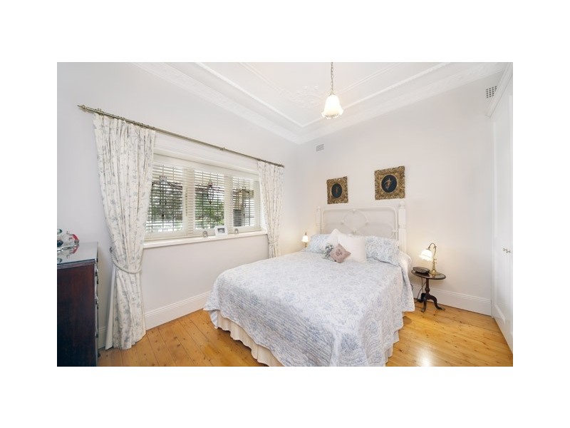 2 Euston Road, Hurlstone Park NSW 2193