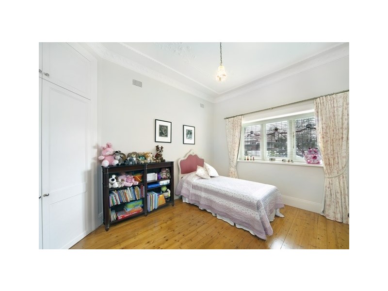 2 Euston Road, Hurlstone Park NSW 2193