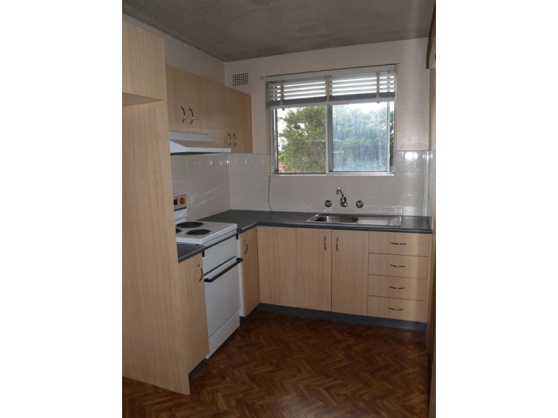 2/25 Western Crescent, Gladesville NSW 2111