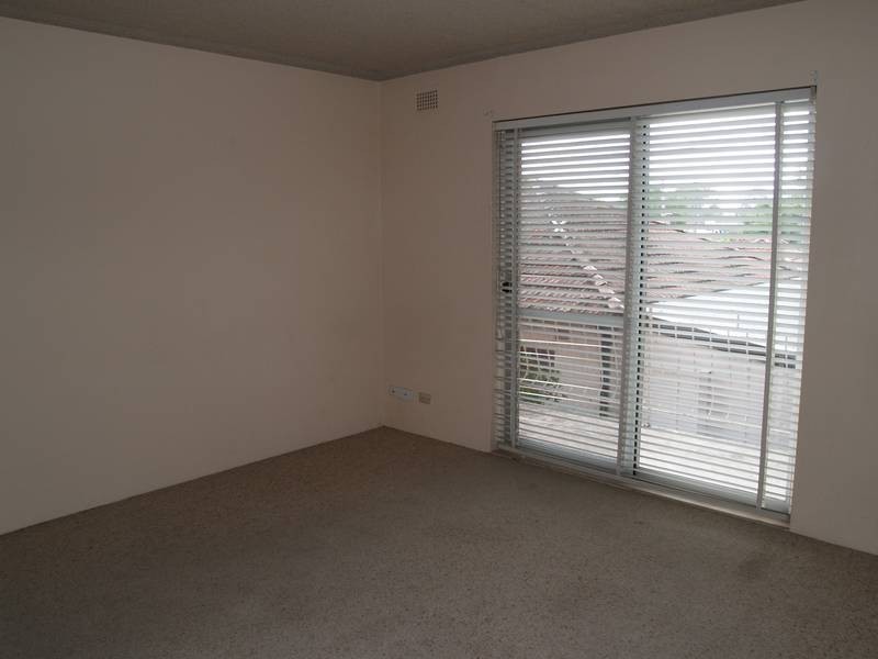 2/25 Western Crescent, Gladesville NSW 2111