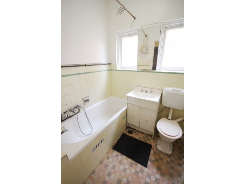 2/14B Henson Street, Summer Hill NSW 2130