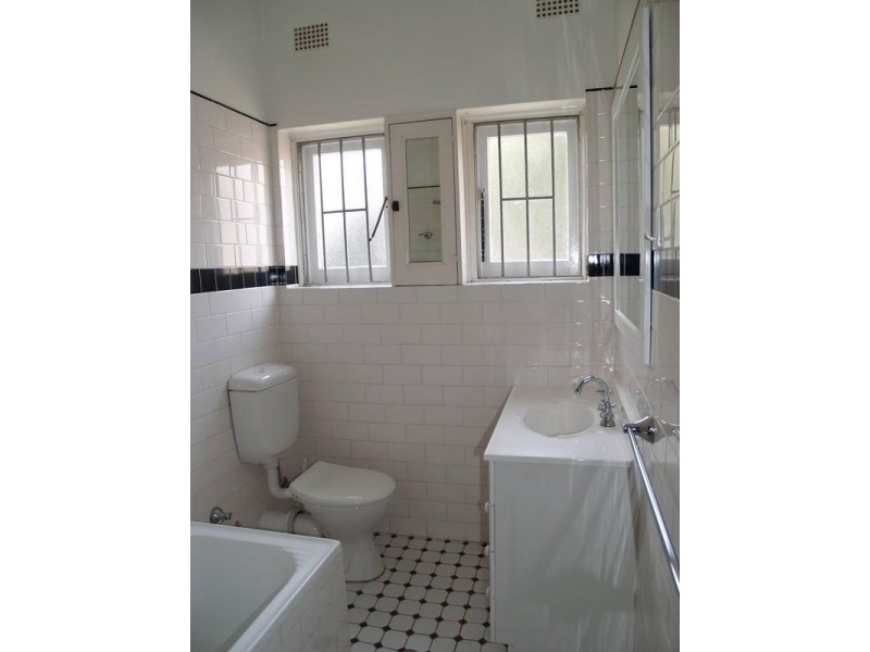 4/11 Cavill Avenue, Ashfield NSW 2131