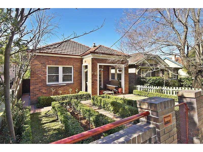 18 Victoria Square, Ashfield NSW 2131