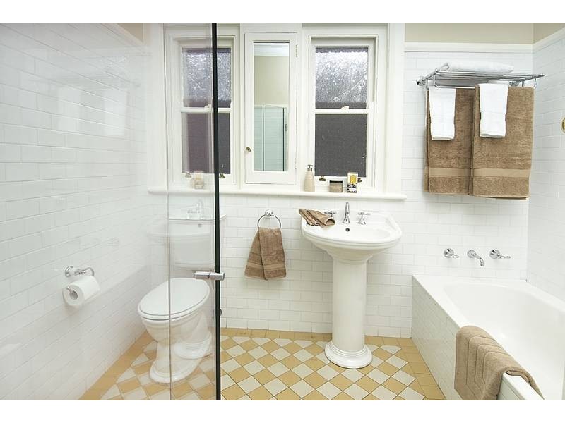 18 Victoria Square, Ashfield NSW 2131