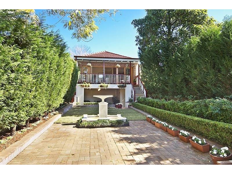 18 Victoria Square, Ashfield NSW 2131