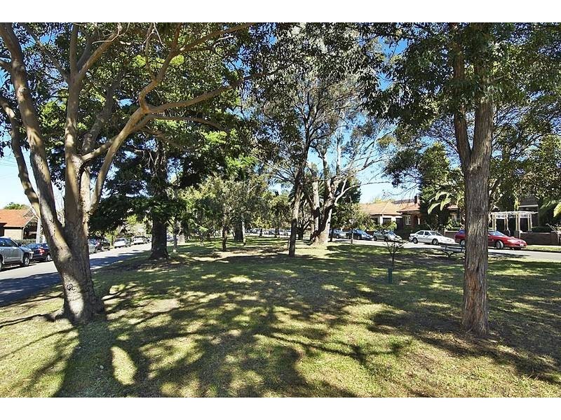 18 Victoria Square, Ashfield NSW 2131
