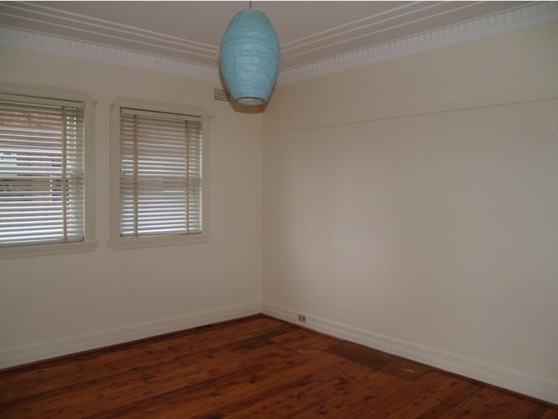 2/10 Hillcrest Avenue, Ashfield NSW 2131