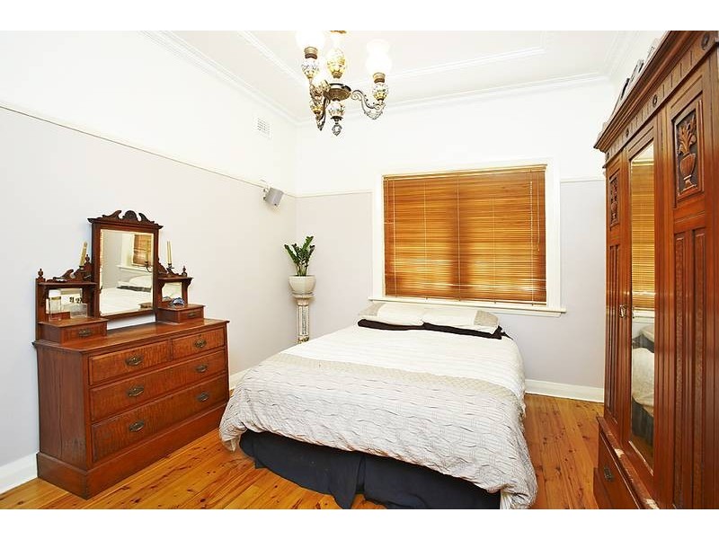 2/21 Elizabeth Street, Ashfield NSW 2131