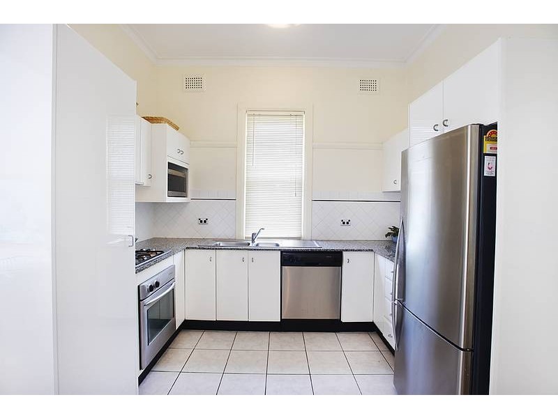 2/21 Elizabeth Street, Ashfield NSW 2131