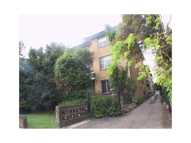 2/16 Grosvenor Crescent, Summer Hill NSW 2130