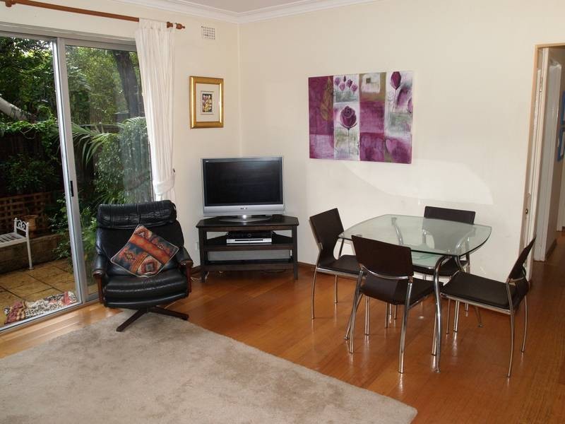 2/16 Grosvenor Crescent, Summer Hill NSW 2130