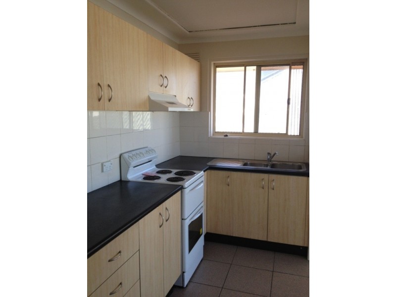 4/43 Canterbury Road (Hurlstone Park boarder), Canterbury NSW 2193