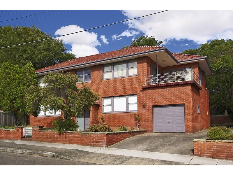 2/8 Pembroke Street, Ashfield NSW 2131