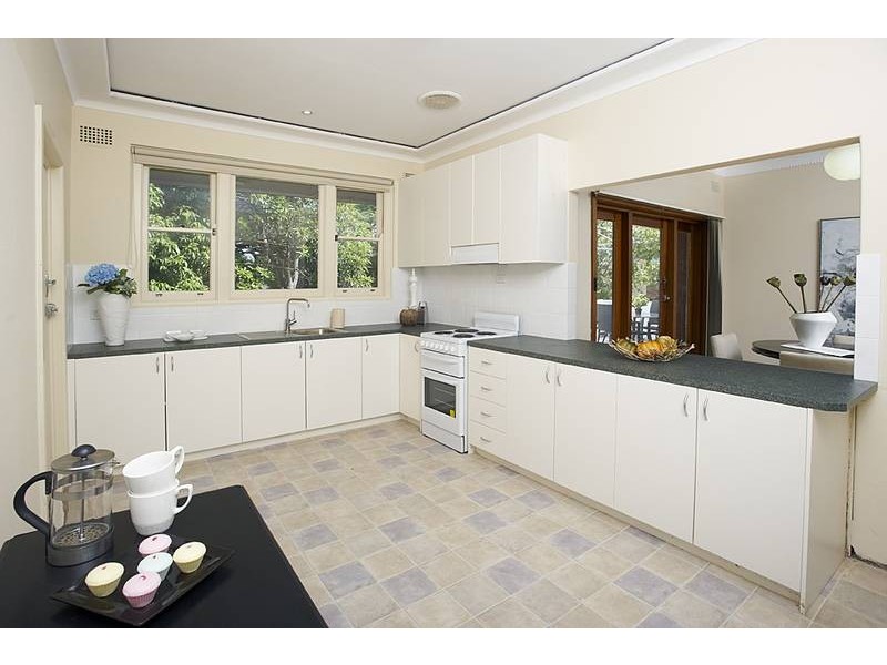 2/8 Pembroke Street, Ashfield NSW 2131