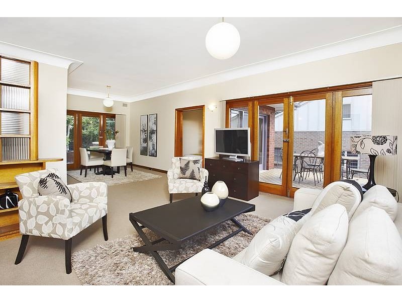 2/8 Pembroke Street, Ashfield NSW 2131