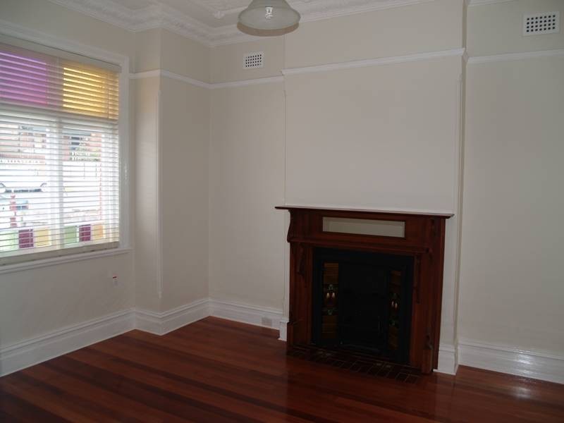 136 Ewart Street, Dulwich Hill NSW 2203