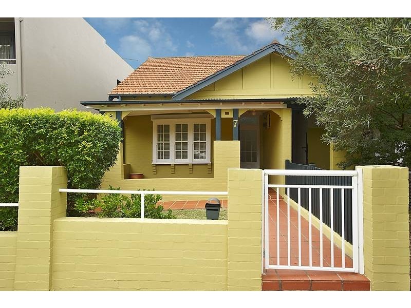 7 Gould Avenue, Petersham NSW 2049