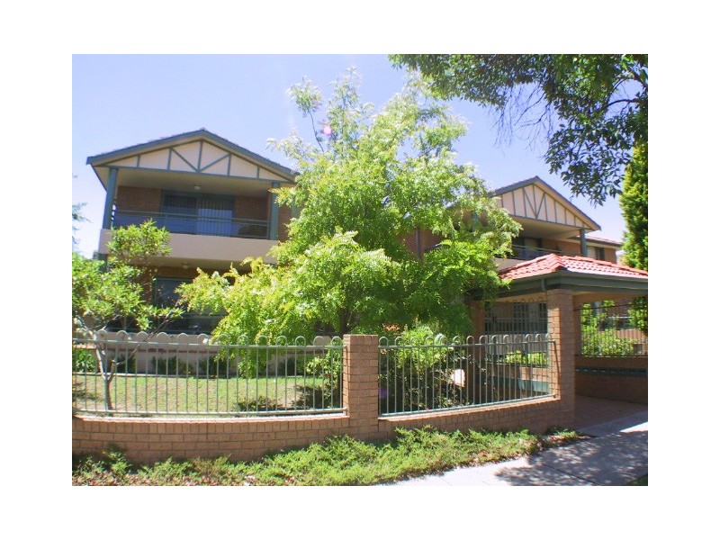 8/81-83 First Avenue, Campsie NSW 2194