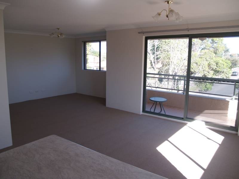 8/81-83 First Avenue, Campsie NSW 2194