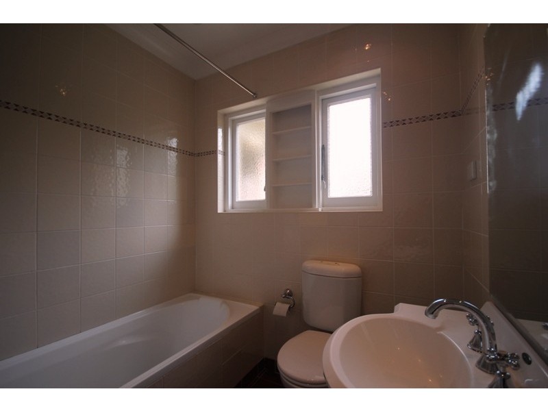 2/99 Queen Street, Ashfield NSW 2131