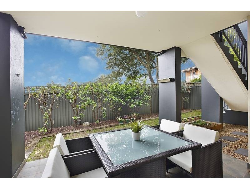 2B Undercliffe Lane, Earlwood NSW 2206