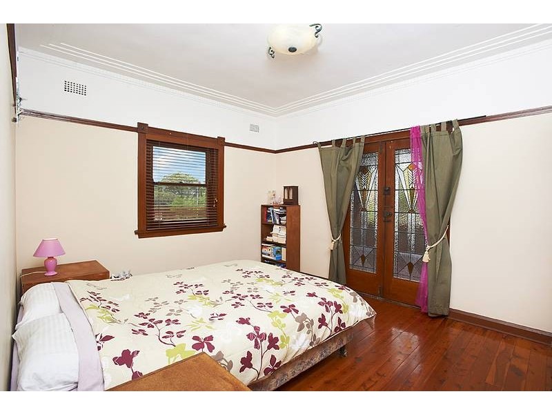 11 Alma Street, Ashfield NSW 2131