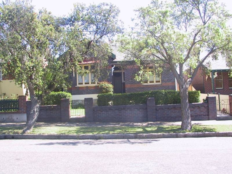 2/20 Gould Avenue, Petersham NSW 2049