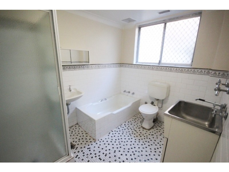 4/56 Grosvenor Crescent, Summer Hill NSW 2130