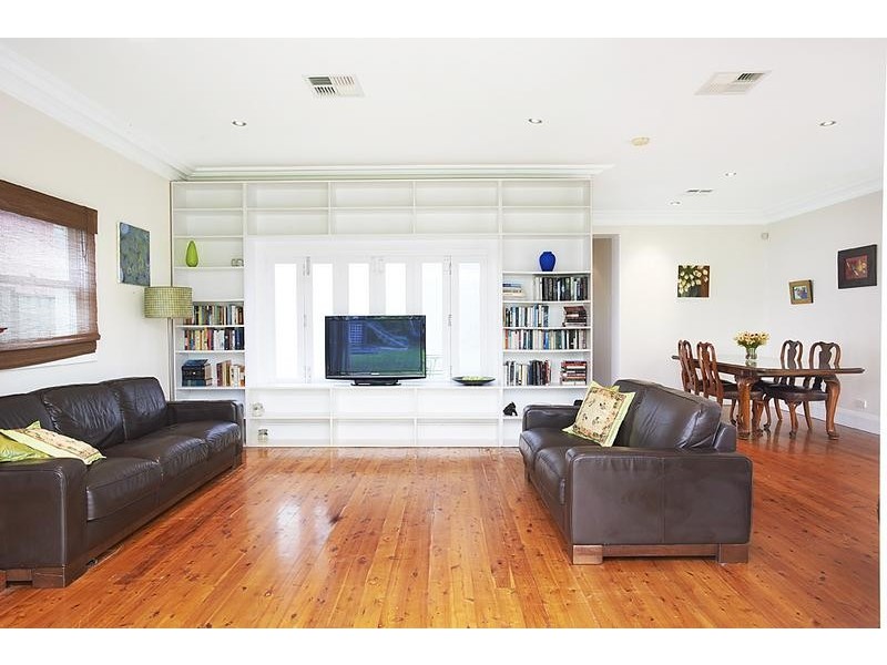 9 Pilgrim Avenue, Marrickville NSW 2204