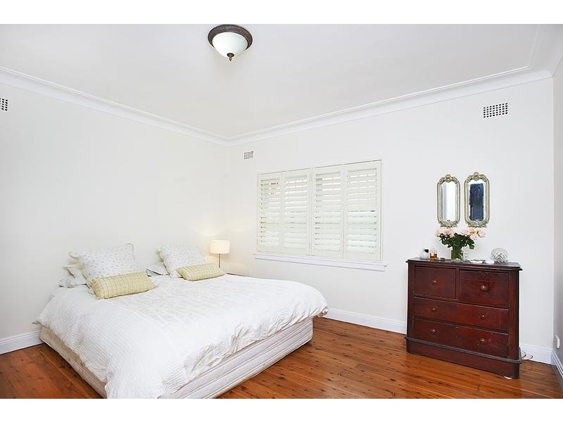 9 Pilgrim Avenue, Marrickville NSW 2204