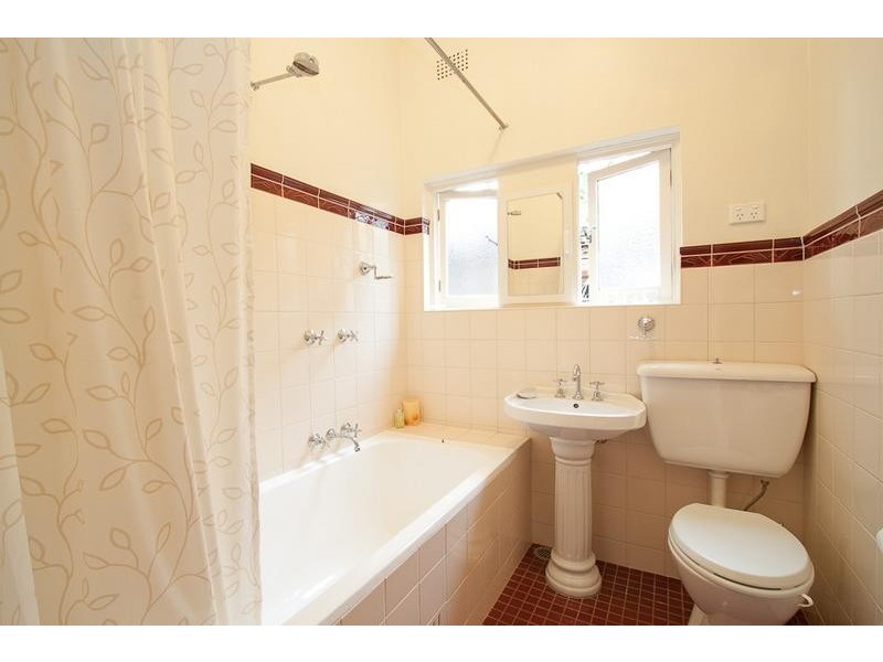 4/12 Hillcrest Avenue, Ashfield NSW 2131