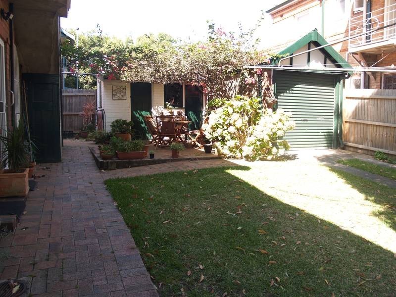 2/63 Queen Street, Ashfield NSW 2131
