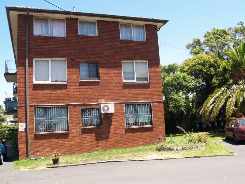 2/64 Arthur Street, Marrickville NSW 2204