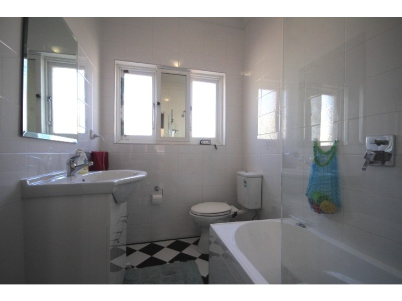 3/4 Murrell Street, Ashfield NSW 2131