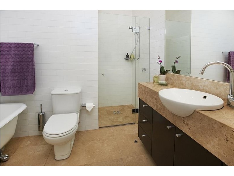 1 Service Avenue, Ashfield NSW 2131