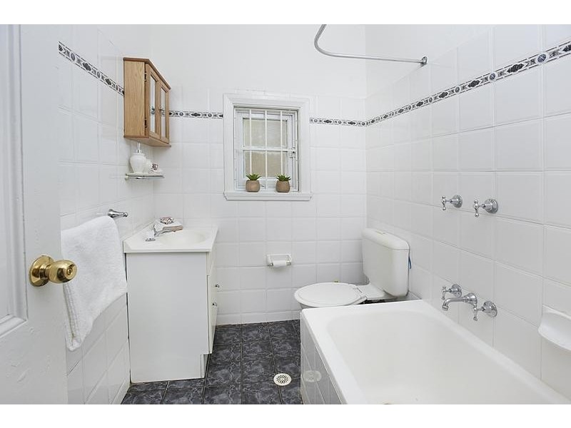 1/6 The Boulevarde, Lewisham NSW 2049