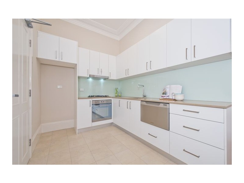 2/2 Victoria Square, Ashfield NSW 2131