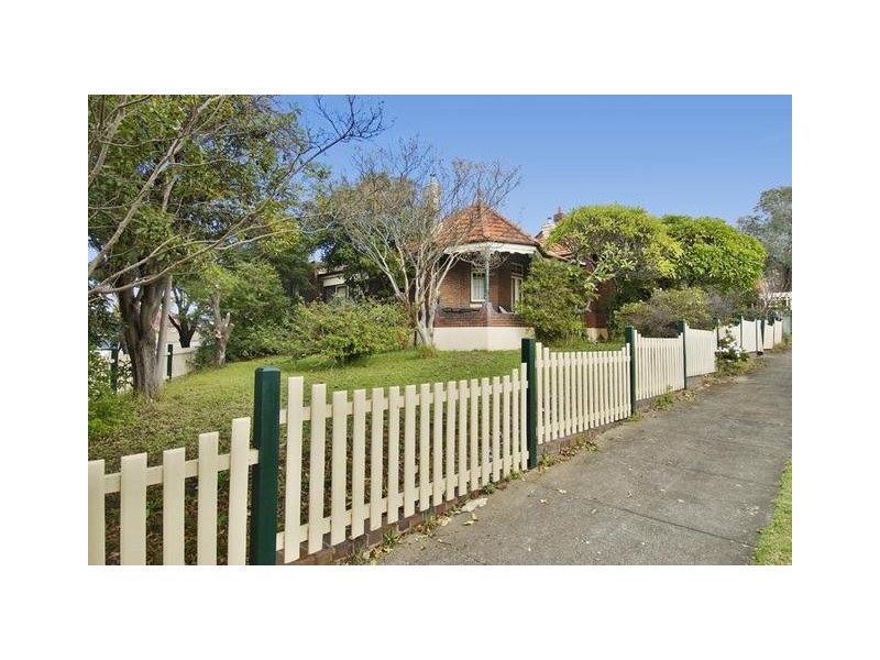 2/2 Hurlstone Avenue, Summer Hill NSW 2130