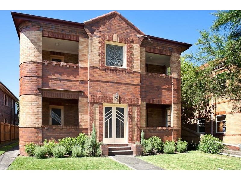 1/12 Hillcrest Avenue, Ashfield NSW 2131