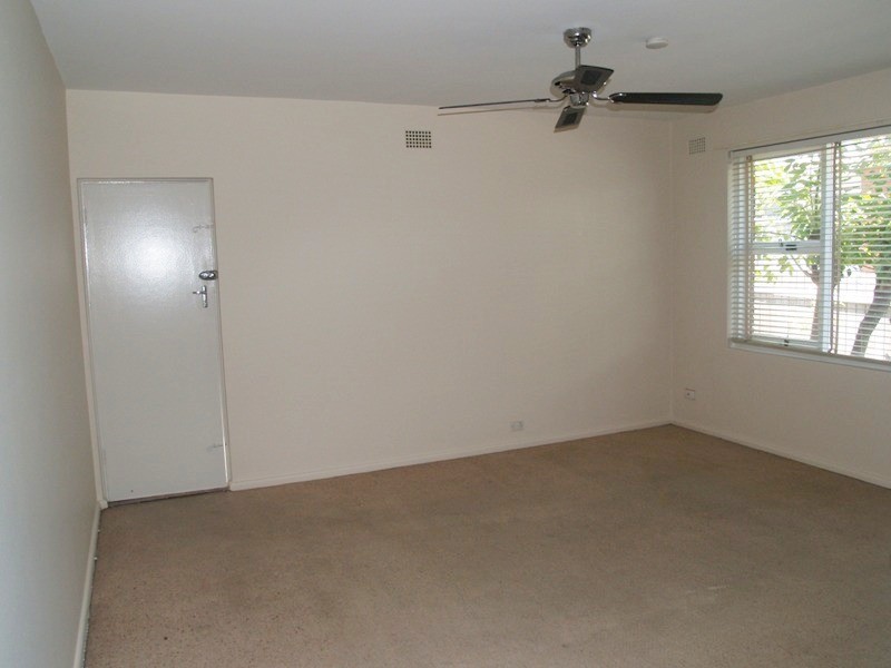 8/9 Queensborough Road, Croydon Park NSW 2133