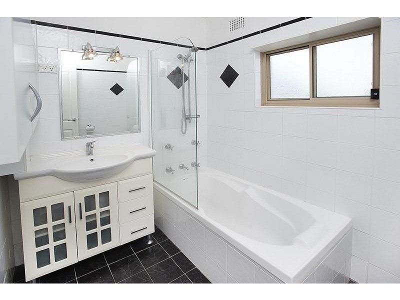 9/92 Moonbie Street, Summer Hill NSW 2130